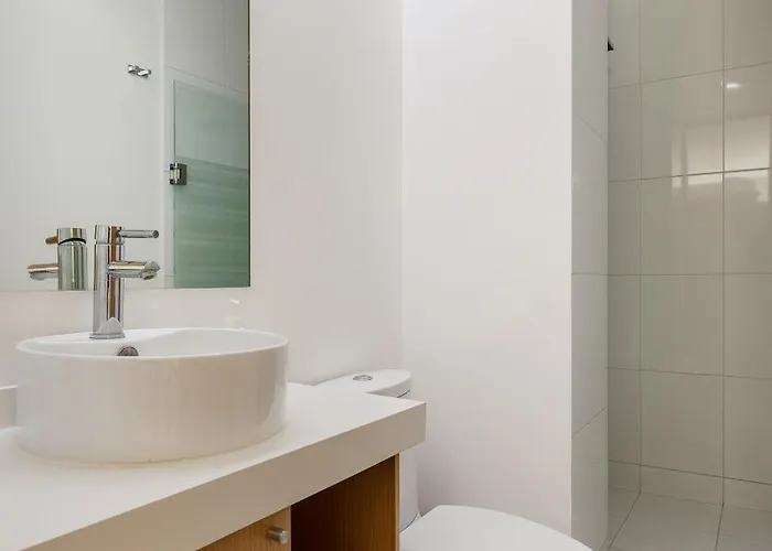 3-floor Penthouse Private Roof Garden High Speed Wi-fi 500mb Air-conditioning Pool & Gym