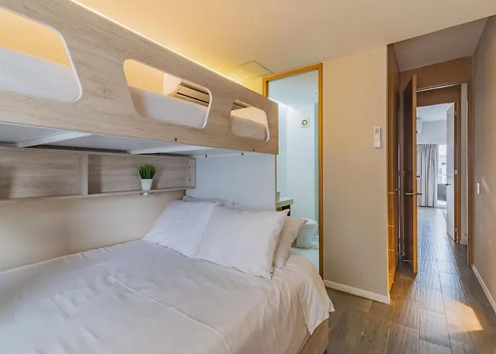 3-floor Penthouse Private Roof Garden High Speed Wi-fi 500mb Air-conditioning Pool & Gym